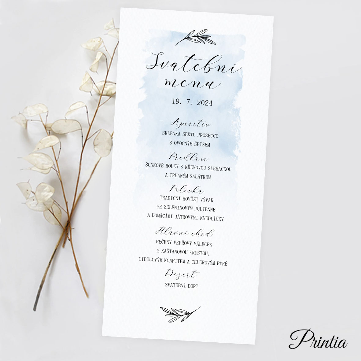 Svadobné menu s modrým pozadím a vetvičkami 