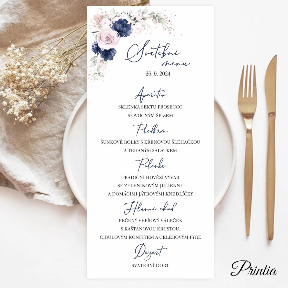 Svatební menu s modrými a růžovými květinami