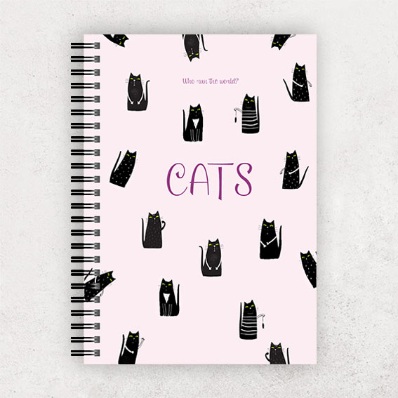 Krúžkový zápisník s čiernymi mačkami