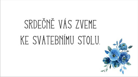 Pozvánka k svadobnému stolu s modrými kvetmi 