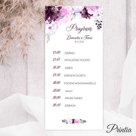 Svatební program s květinami v odstínech fialové a růžové