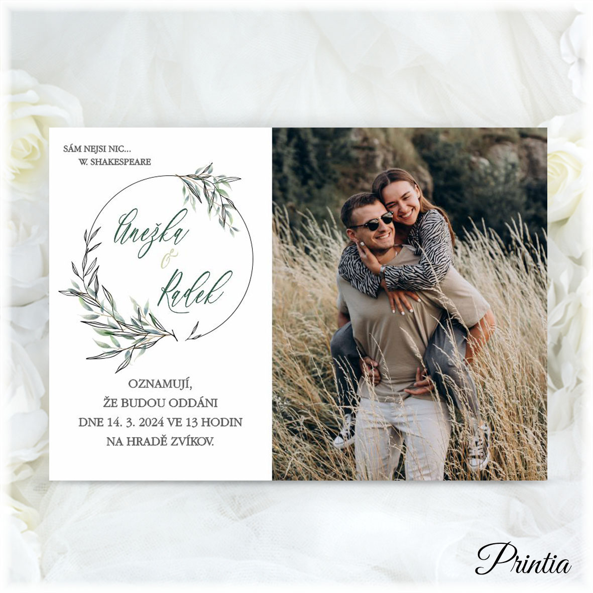 Wedding invitation with photo and a wreath with the names of the couple