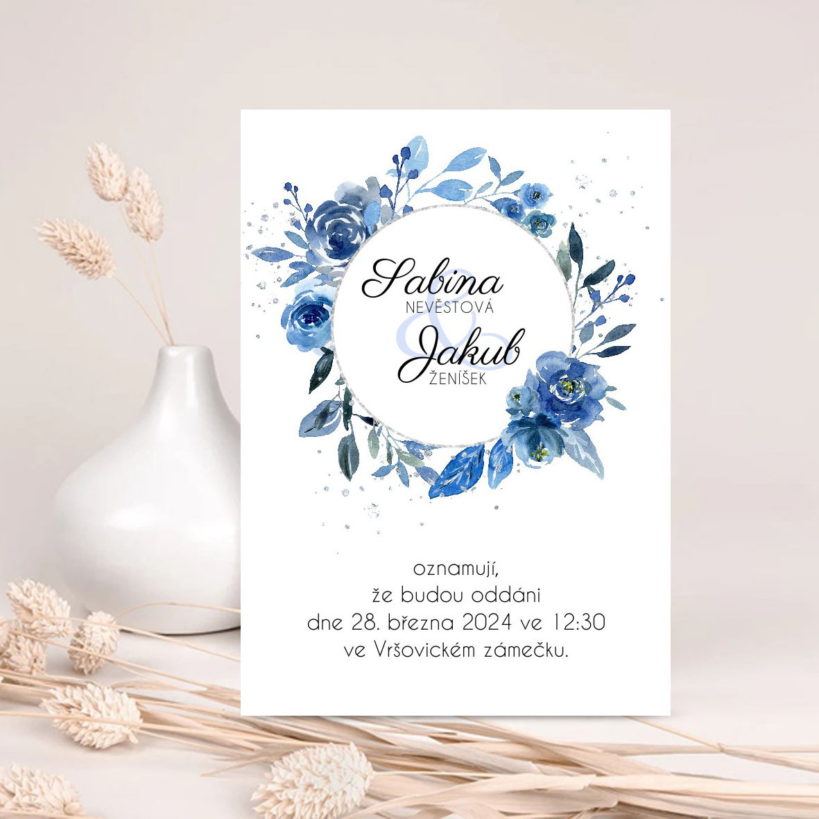 Modré květinové svatební oznámení